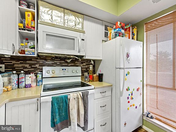 4th image of 5758 Village Green Dr APT F