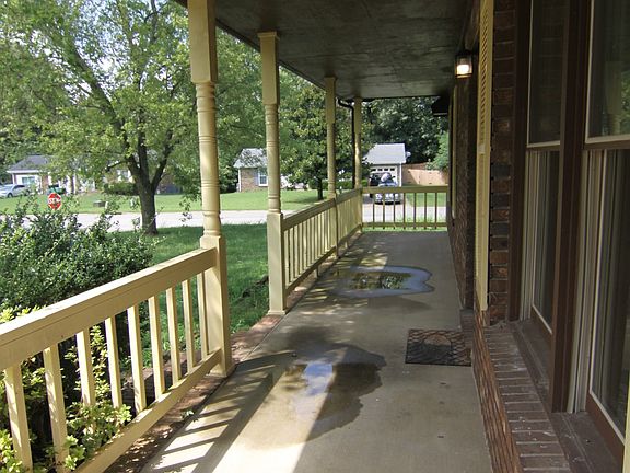 2nd image of 1051 Angela Dr