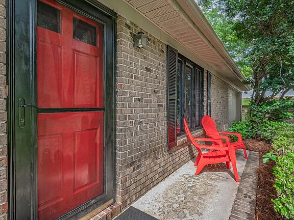 5th image of 1633 Hedgefield Ct