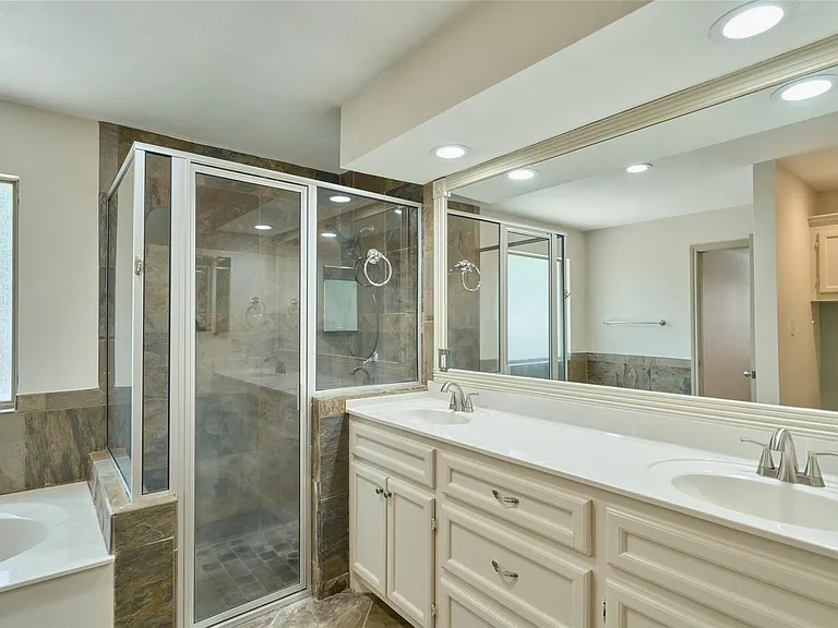 13613 Vail Dr — Photo 21