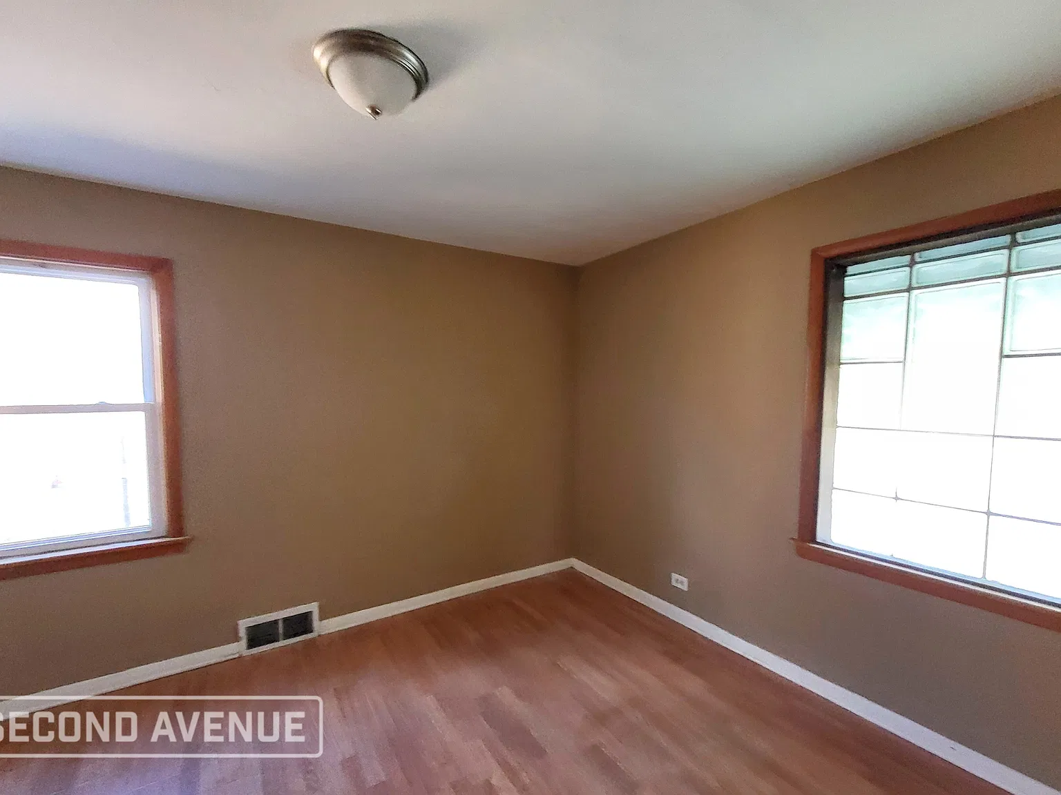 3 bed, 1.5 bath, 1272 sqft, $2,150 — Photo 4