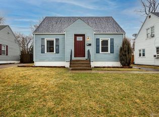 23 Elmwood Ave, Troy, OH 45373