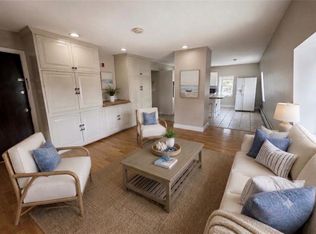 4646 Post Rd APT 5, Warwick, RI 02818