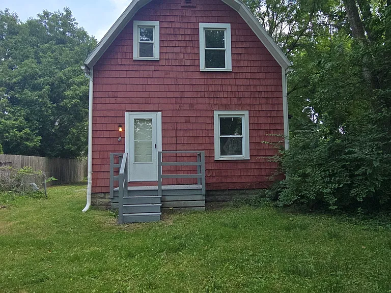 3827 1/2 Lockwood Ave — Photo 13