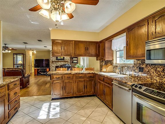 4th image of 92042 Crane Dr