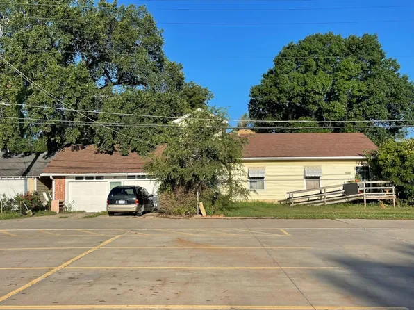 315 W Pine Ave, El Dorado, KS 67042