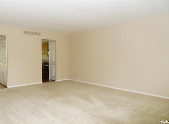 4th image of 2606 Williamsburg Cir #1