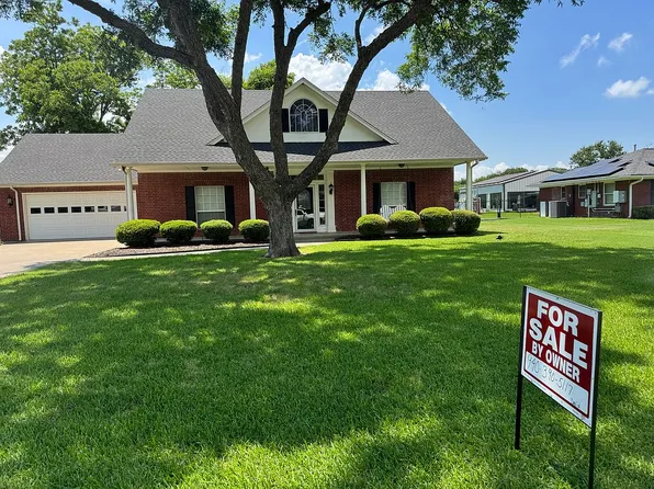 400 S College St, Pilot Point, TX 76258