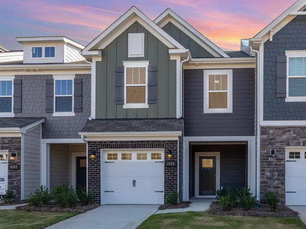 3160 Lilac Grove Dr, Charlotte, NC 28269