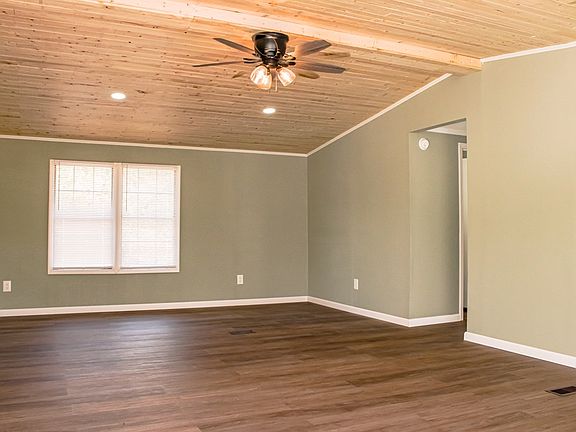 5th image of 326 Saddle Horse Cir