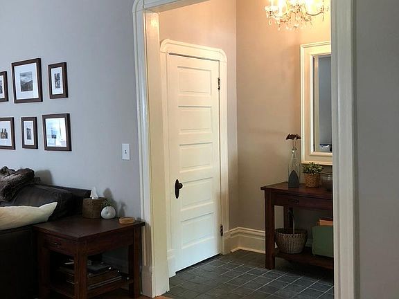 3rd image of 3438 Pestalozzi St
