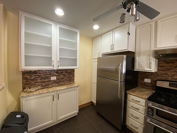 3rd image of 1116 Camden Ct