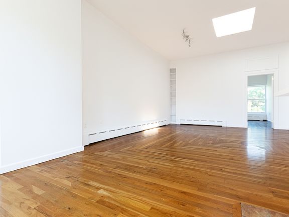 4th image of 266 Union St #3