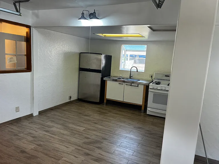 6811 Ojai Ave #1 — Photo 2