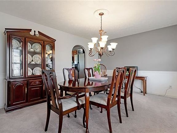 5th image of 11934 Dartmoor Dr