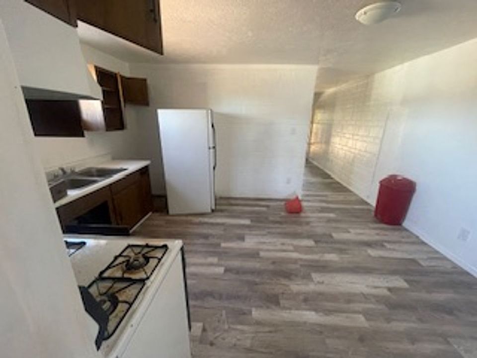 2nd image of 2816 N Hospital Rd
