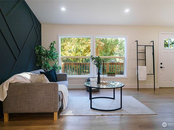 4th image of 5206 277th Street Ct E