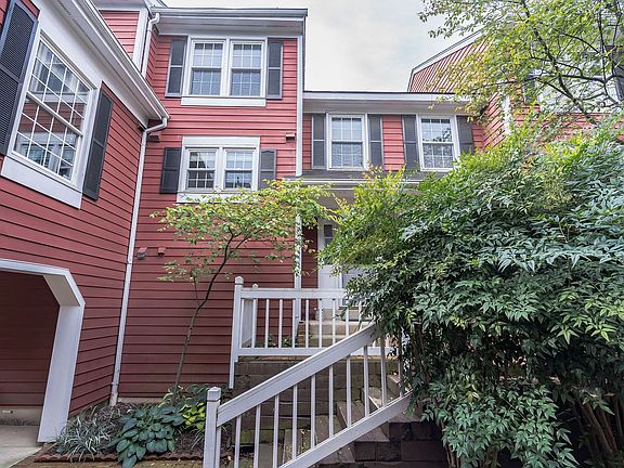 2nd image of 2817 S Woodrow St APT C