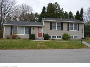 4 Longview Ter, Kennebunk, ME 04043
