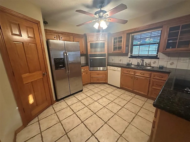 14707 Treborway Dr — Photo 9