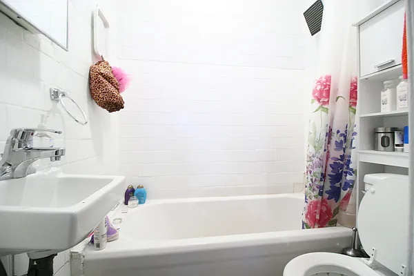 Rented by Peace of Mind Realty | media 22