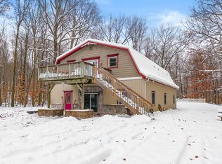 706 26th St, Allegan, MI 49010