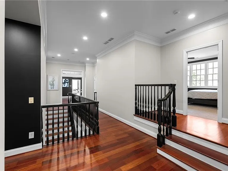 980 Fenimore Cir — Photo 40