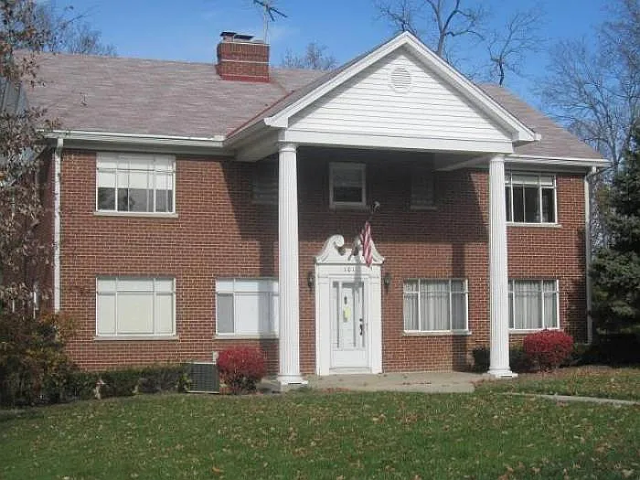 101 Kennedy Rd photo 1