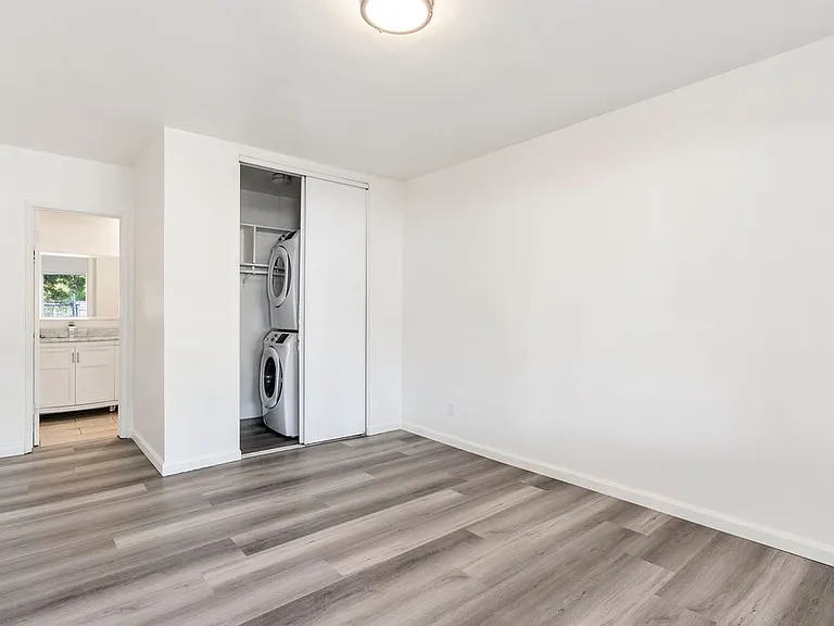 6535 Fulton Ave #106 — Photo 11