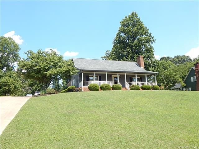 1st image of 214 Countrywood Dr