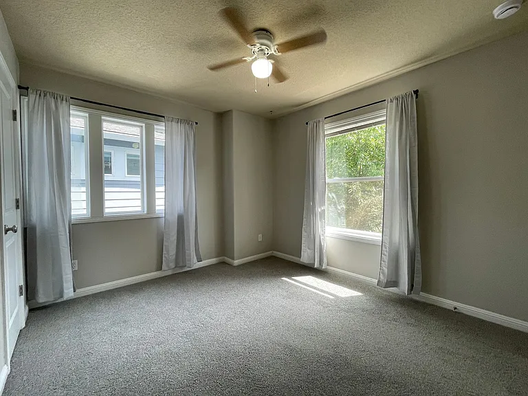 9322 N Macrum Ave — Photo 12