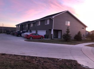 726 Remington Cir, Brookings, SD 57006