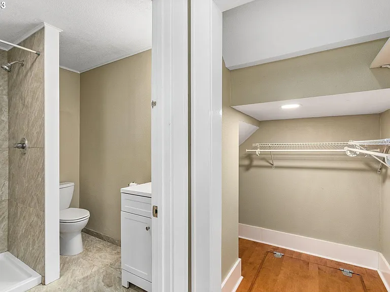 7615 SE Morrison St — Photo 13