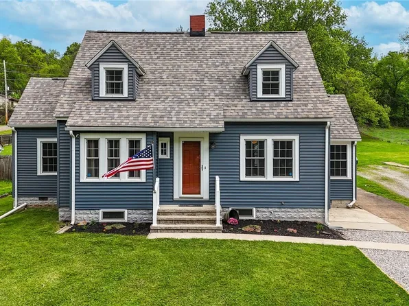 1324 Colegate Dr, Marietta, OH 45750
