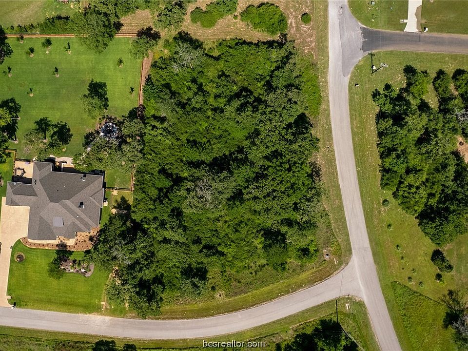 1st image of 10020 Oxford Ln