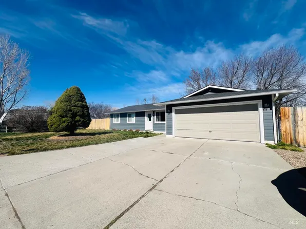 510 Laurel Dr, Mountain Home, ID 83647