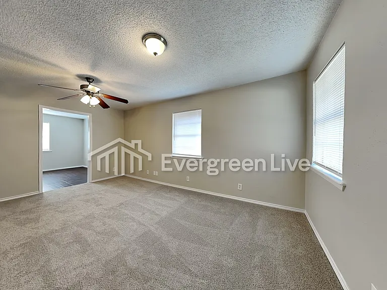 408 Saw Mill Rd — Photo 8