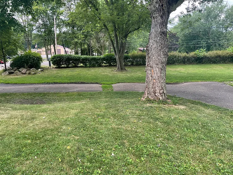 6137 Columbia Rd NW — Photo 15