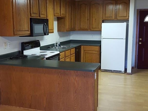 2nd image of 522 N Iris Ave