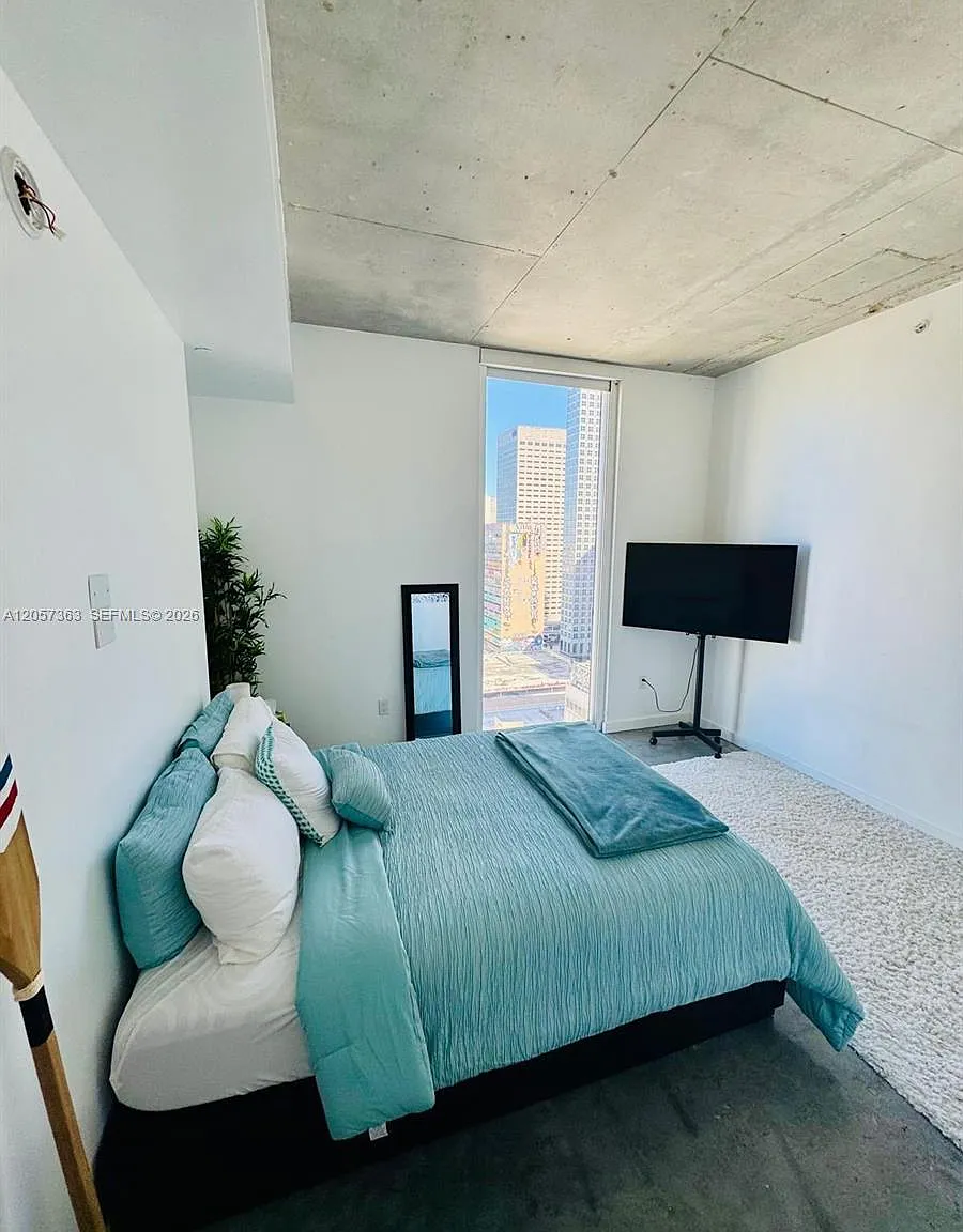 Centro Condo — Photo 2