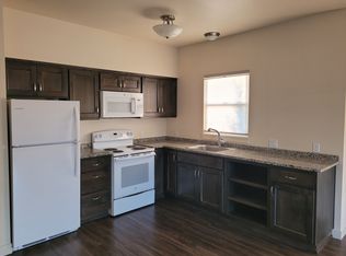 800 E 2nd St APT 203, Newberg, OR 97132