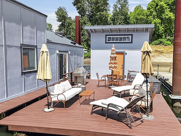 5th image of 11610 N Island Cove Ln