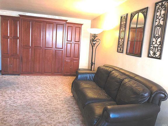 5th image of 11 Wooleys Ln APT 3K