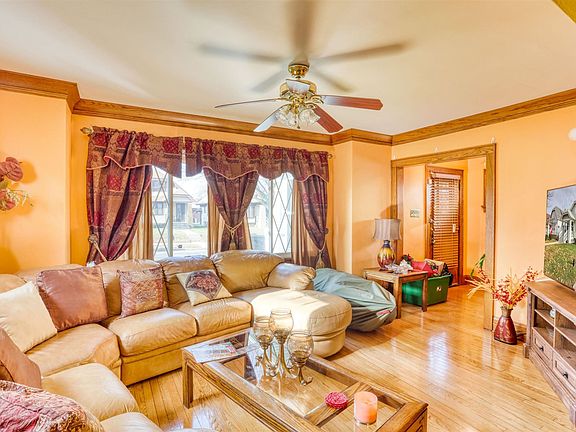 5th image of 4064 N 24th St