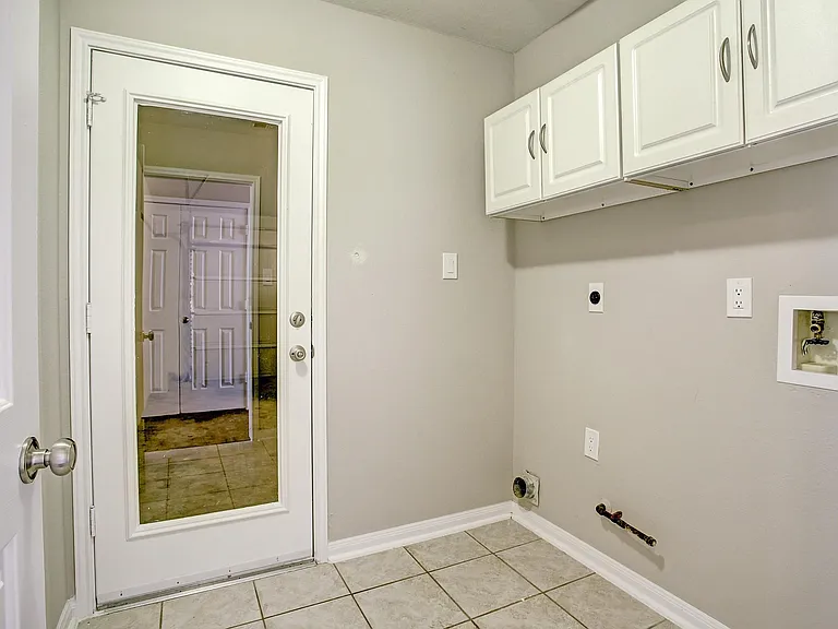 6506 Larissa Cir — Photo 25