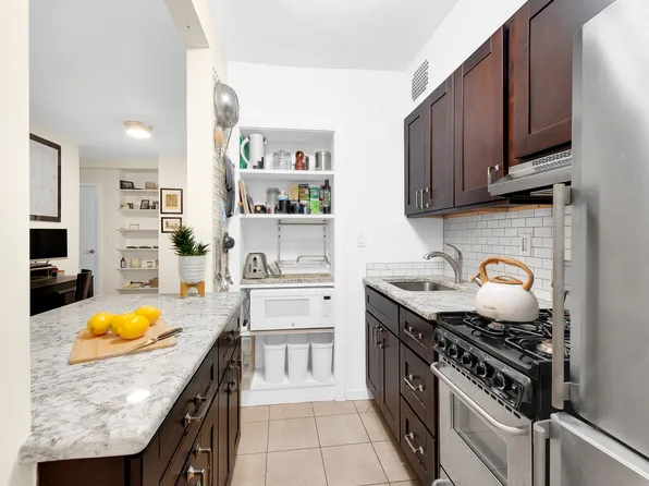 345 East 52nd Street 4A image 3 of 11