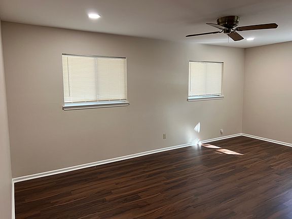 5th image of 624 Elm St #1