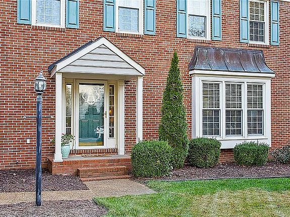 3rd image of 10231 Cloverlea Ct