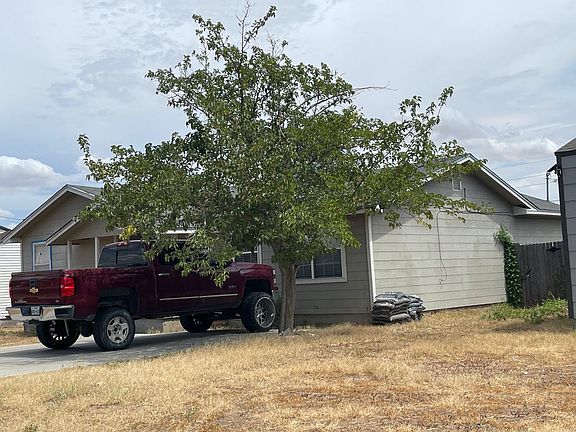 3rd image of 3209 Roosevelt Ave