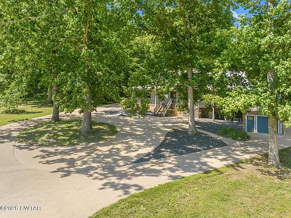 3rd image of 55 Bell Ln
